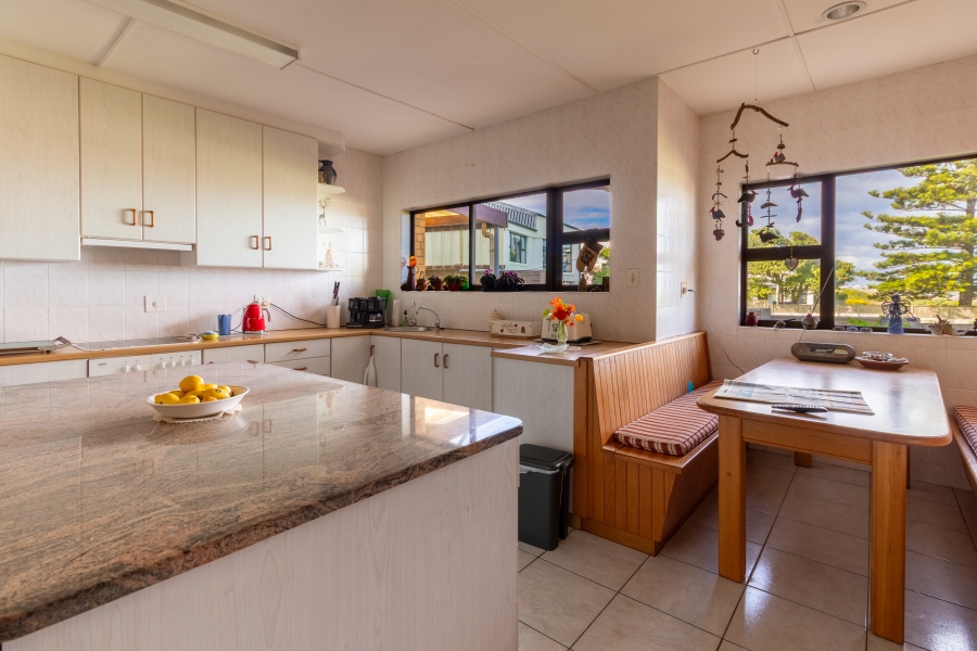 3 Bedroom Property for Sale in Van Riebeeckstrand Western Cape